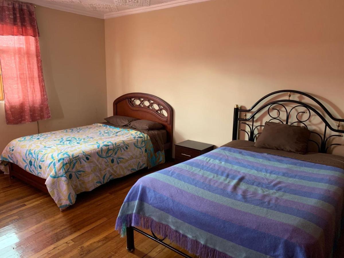 Hostel Santa Canela Cuenca Exteriör bild