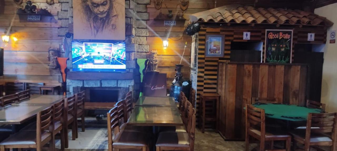 Hostel Santa Canela Cuenca Exteriör bild